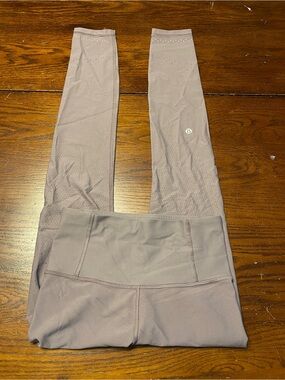 lululemon athletica leggings size 6 dark lilac